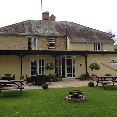 Millhouse Hotel And Riverside Restaurant Sharnbrook Eksteriør bilde
