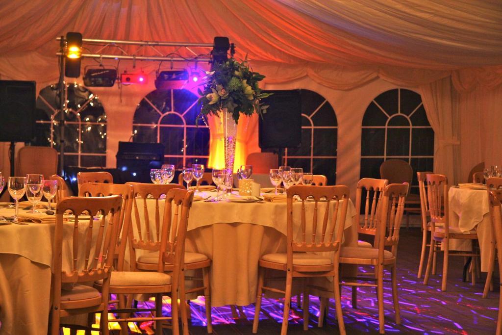 Millhouse Hotel And Riverside Restaurant Sharnbrook Eksteriør bilde